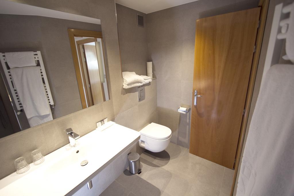 Apartamentos Sercotel Jauregui Hondarribia Exterior foto