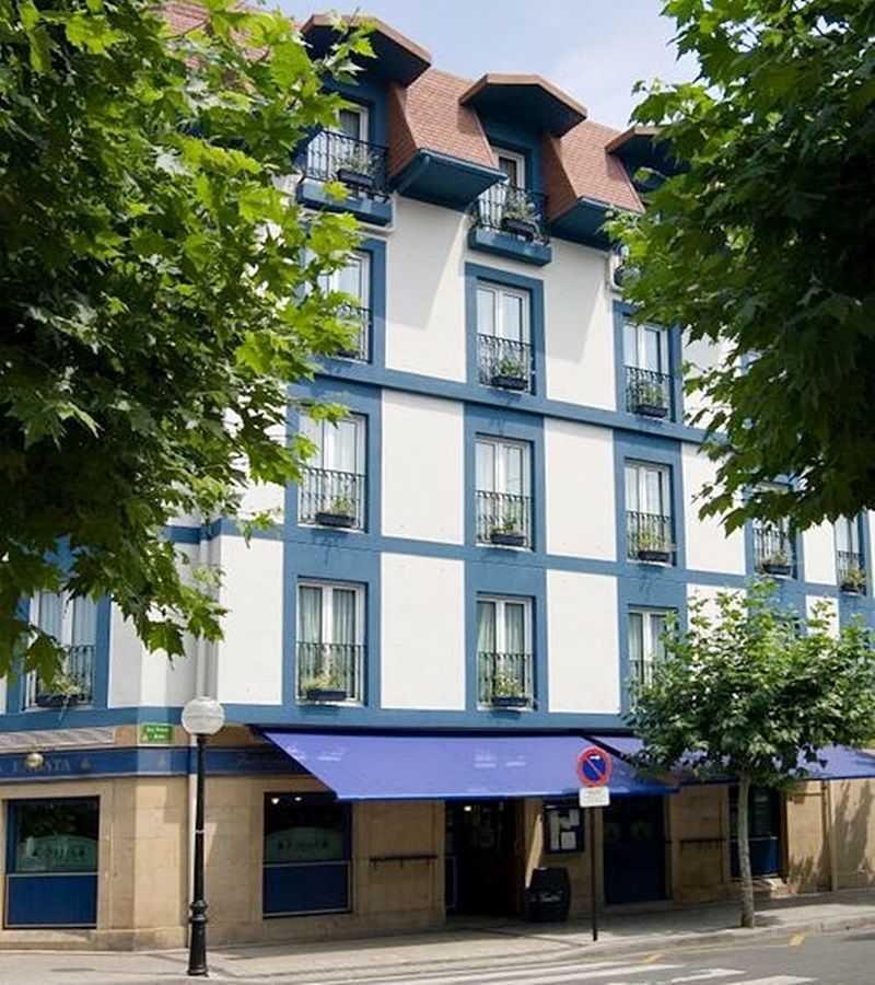 Apartamentos Sercotel Jauregui Hondarribia Exterior foto